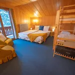 Domaine Exceptionnel Avec 5 Chalet