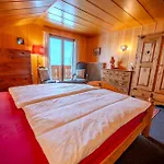 Domaine Exceptionnel Avec 5 Chalet Les Mosses