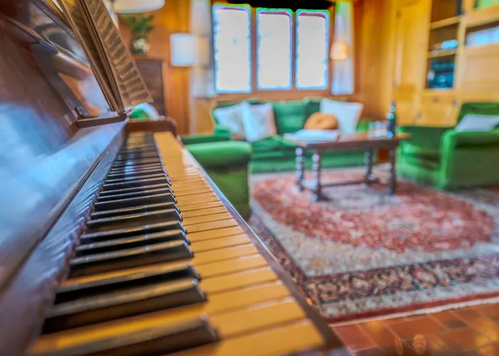 Domaine Exceptionnel Avec 5 Chalet